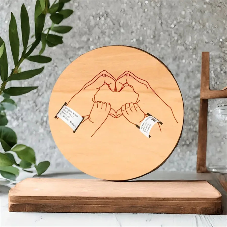 Baby Gift Newborn Engraved Keepsake Holder, Hospital Band Keepsake for Newborn Baby